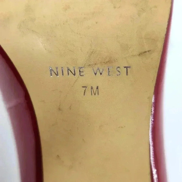 NINE  WEST PUMP - Picture 6 of 6
